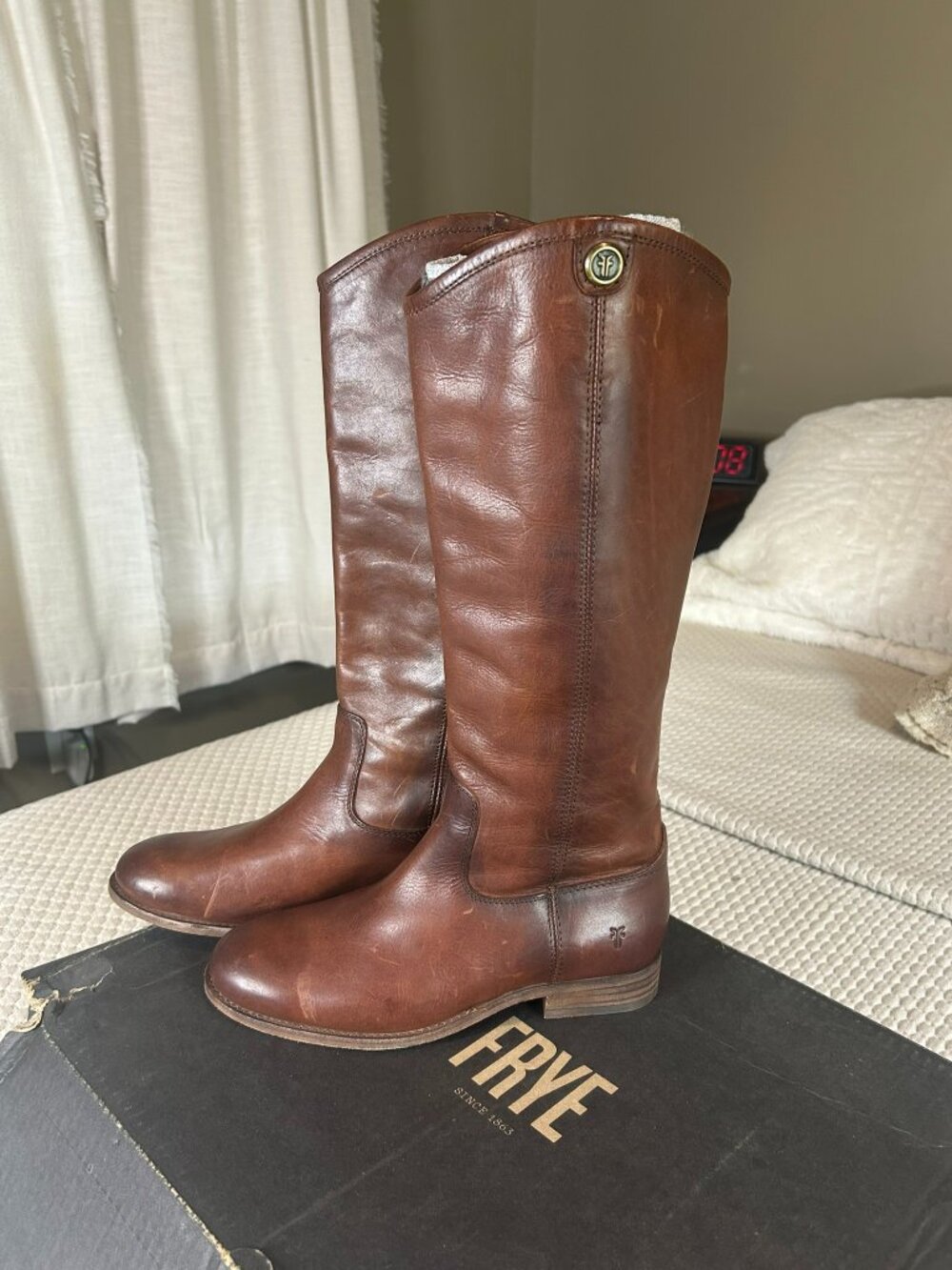Frye ladies boots size 6.5 NWT - Picture 5 of 6